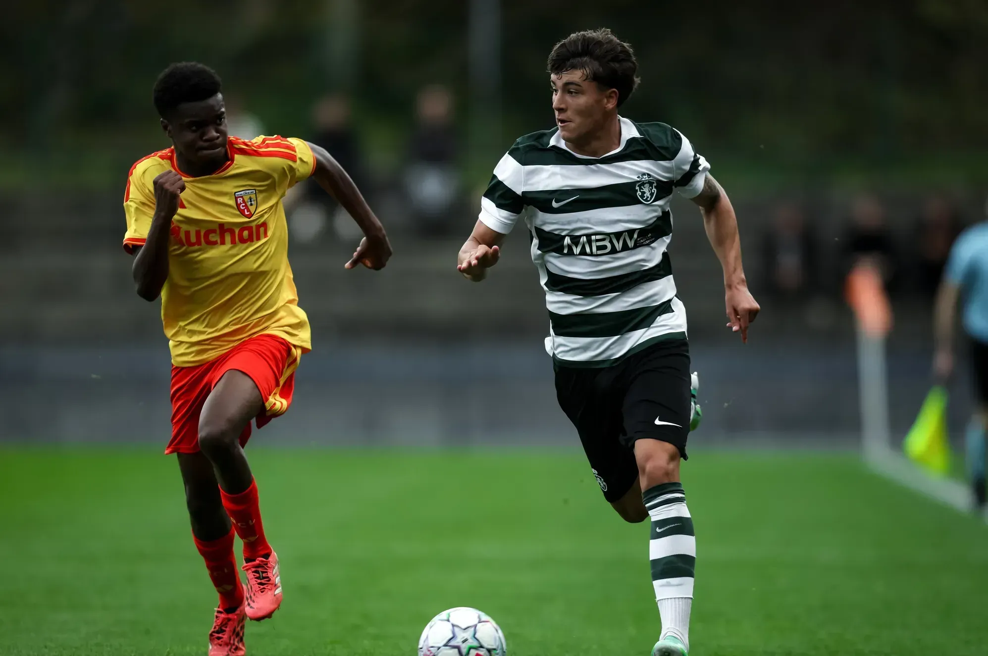Sporting derrotado em França para a Youth League 