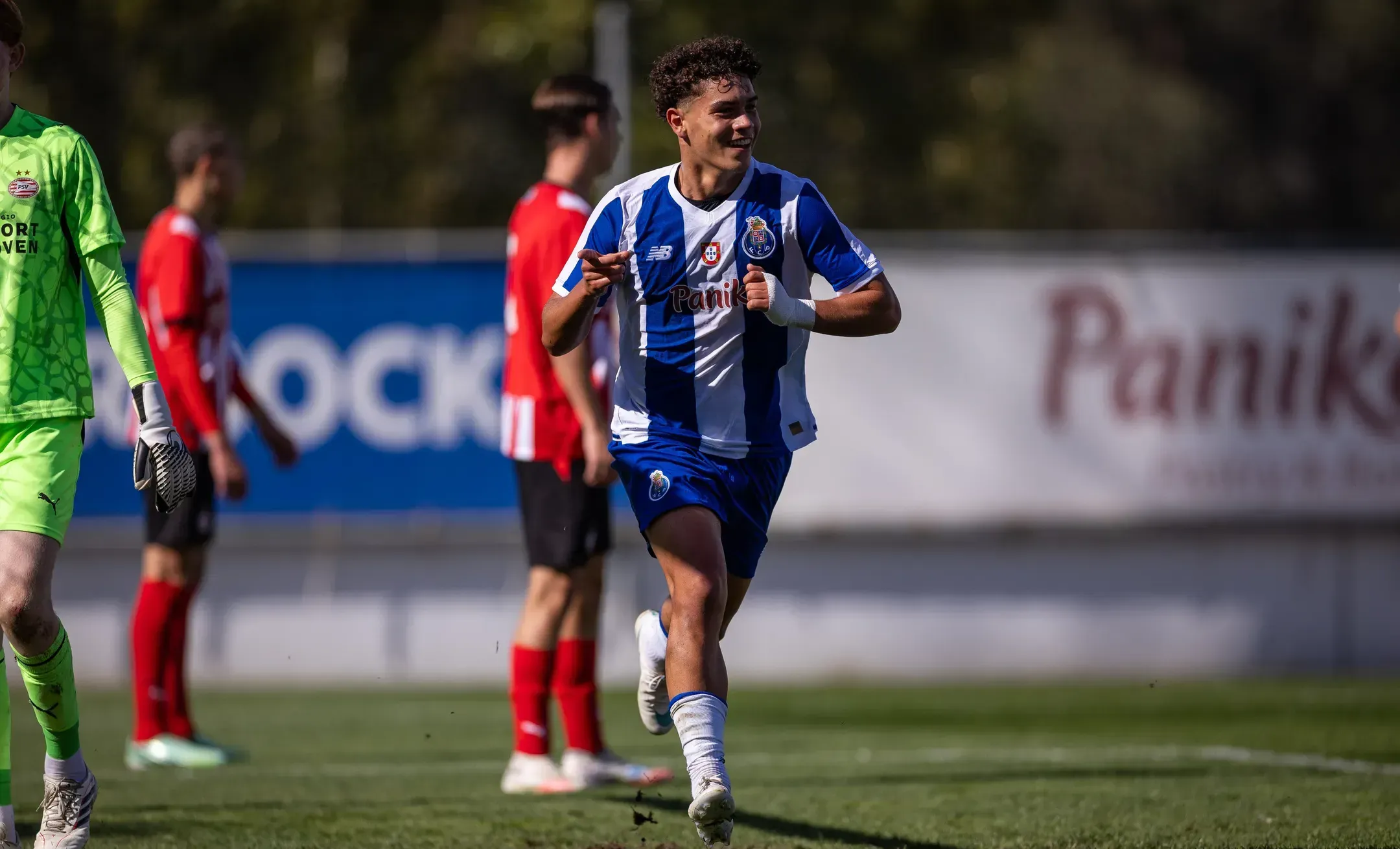 FC Porto vence PSV na Youth League