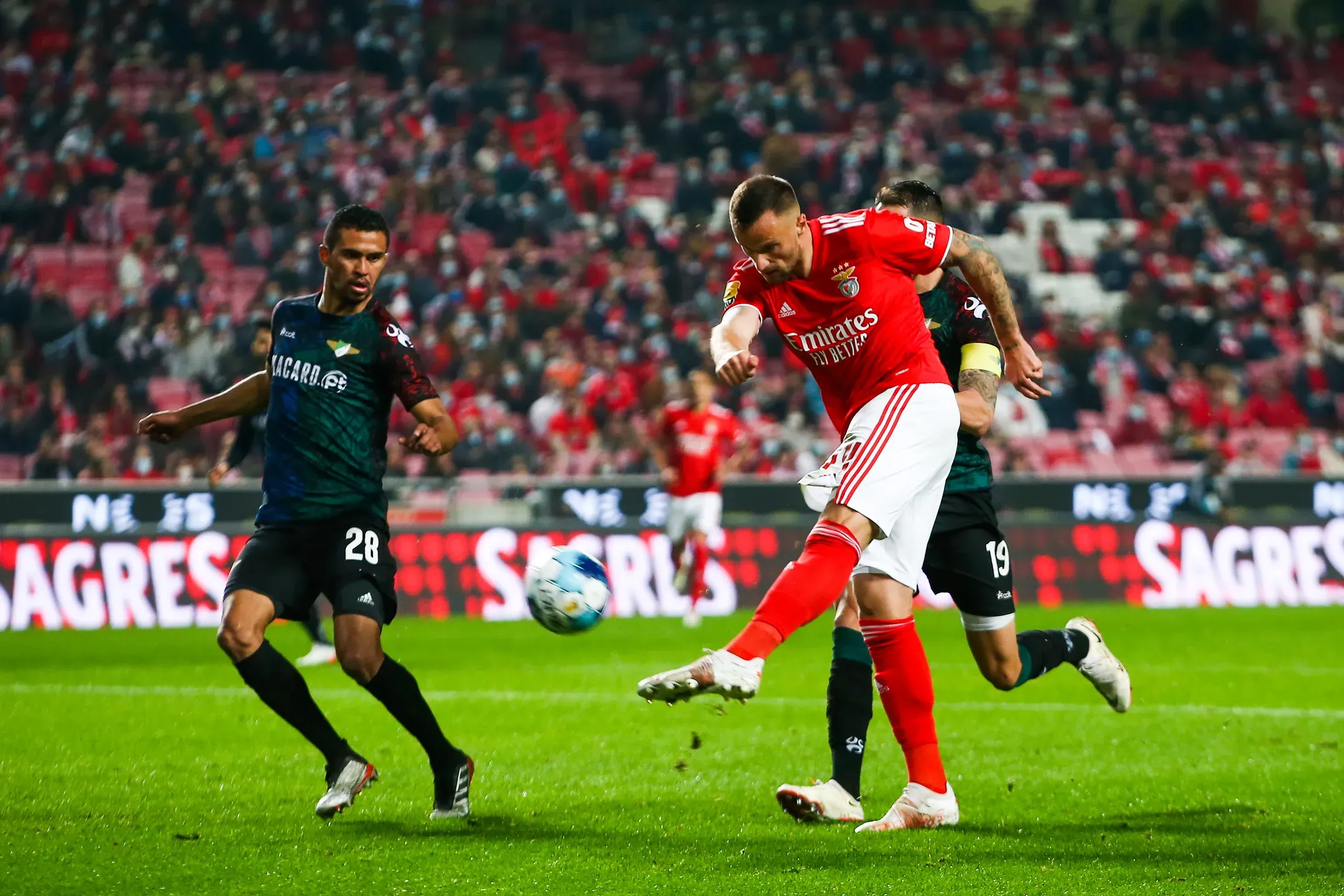 Seferovic: "O Benfica é favorito frente ao St. Gallen" 