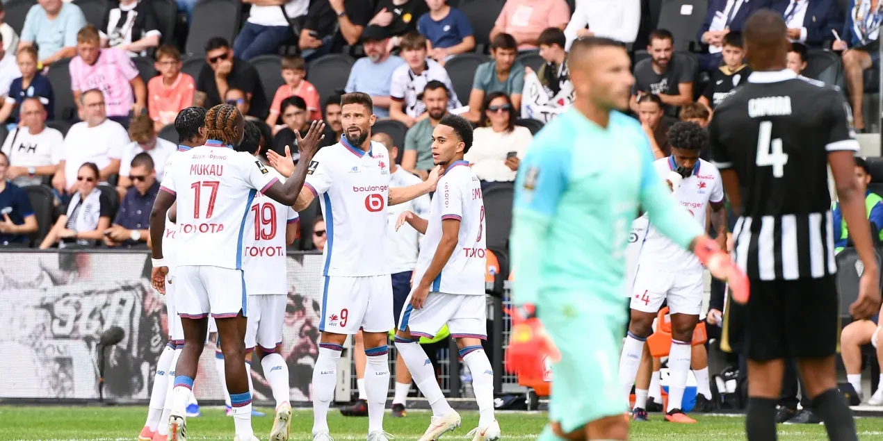 Tiago Santos em destaque na vitória do Lille 