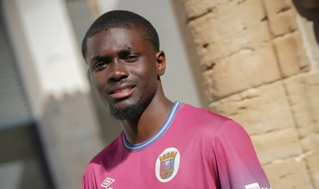 Oficial: Jérémy Mounsesse é reforço do Torreense