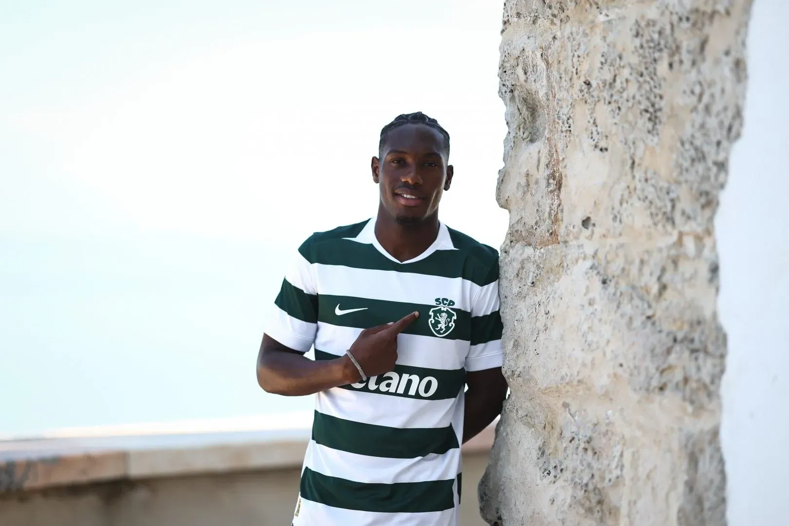 Ibrahima Ba promove risada entre dirigentes