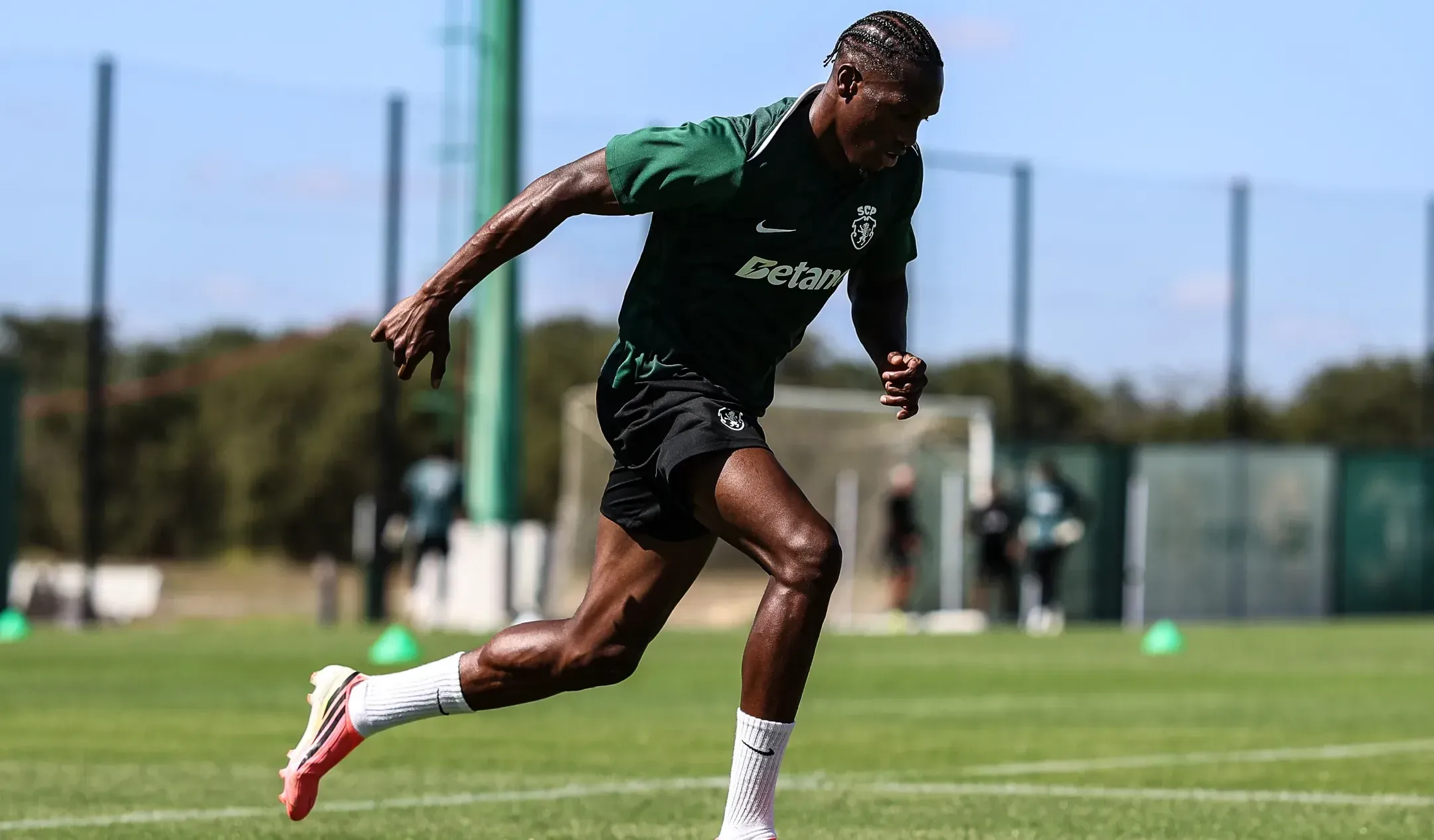 Duas baixas para Rui Borges no treino