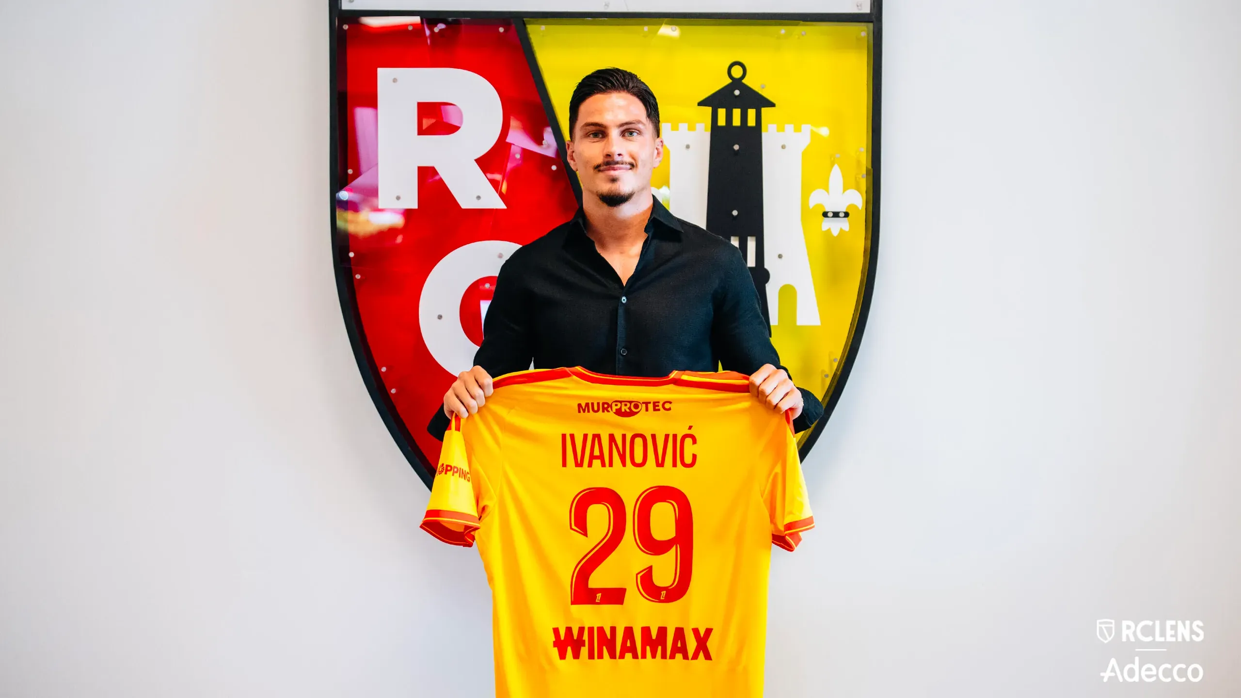 Oficial: Benfica empresta Ivanovic ao Lens  