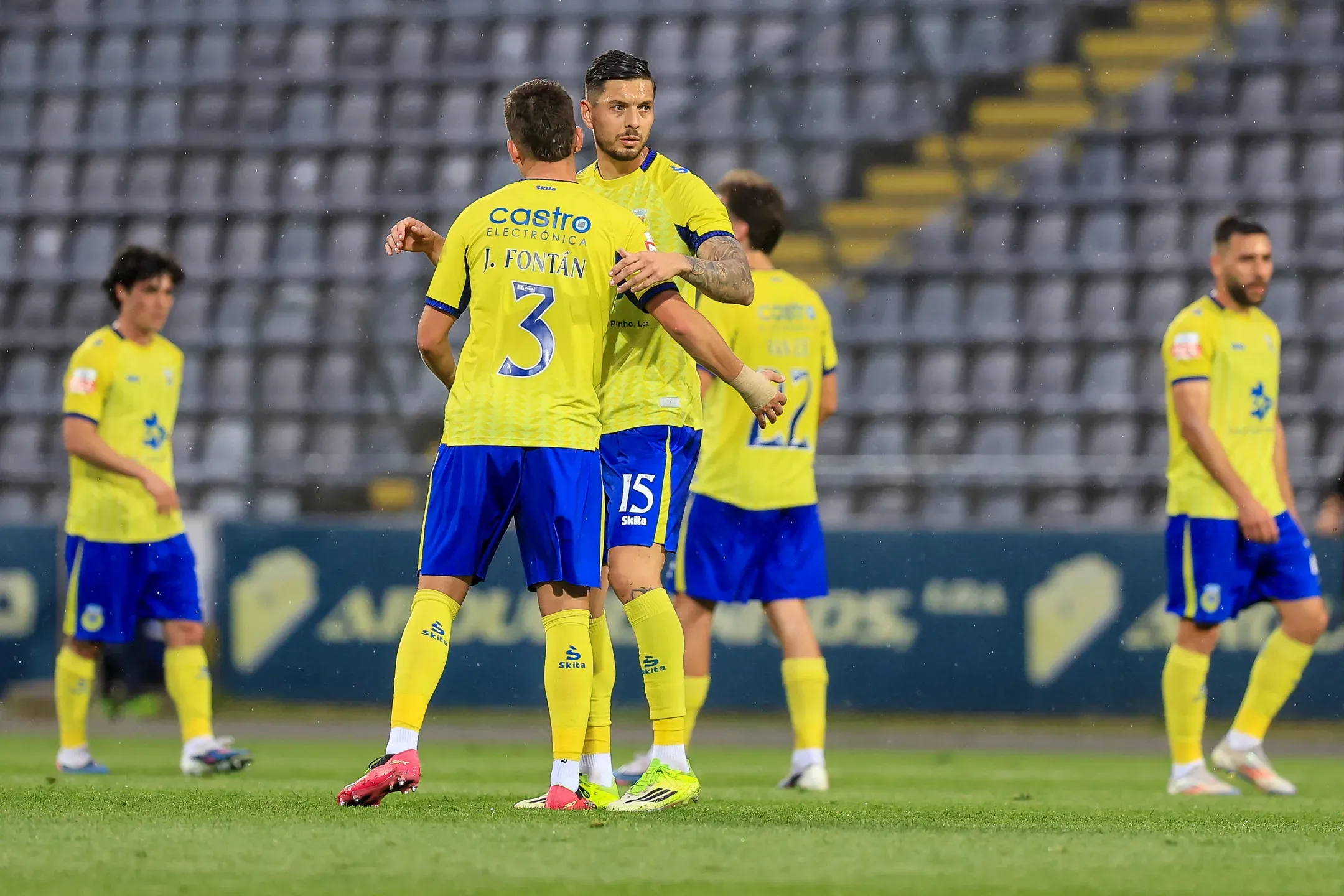 Arouca renova com ex-Real Madrid