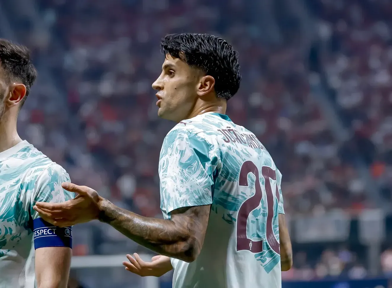 João Cancelo pede união aos portugueses