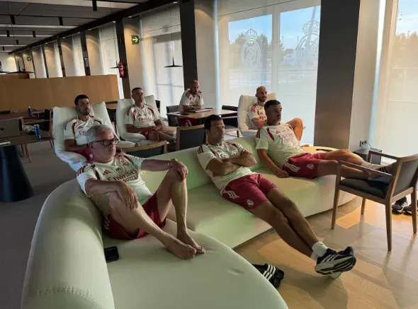 José Mourinho assiste às meias-finais do Mundial