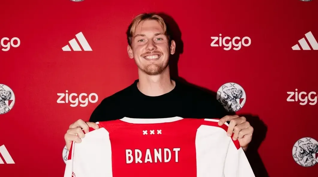 Oficial: Internacional alemão no Ajax