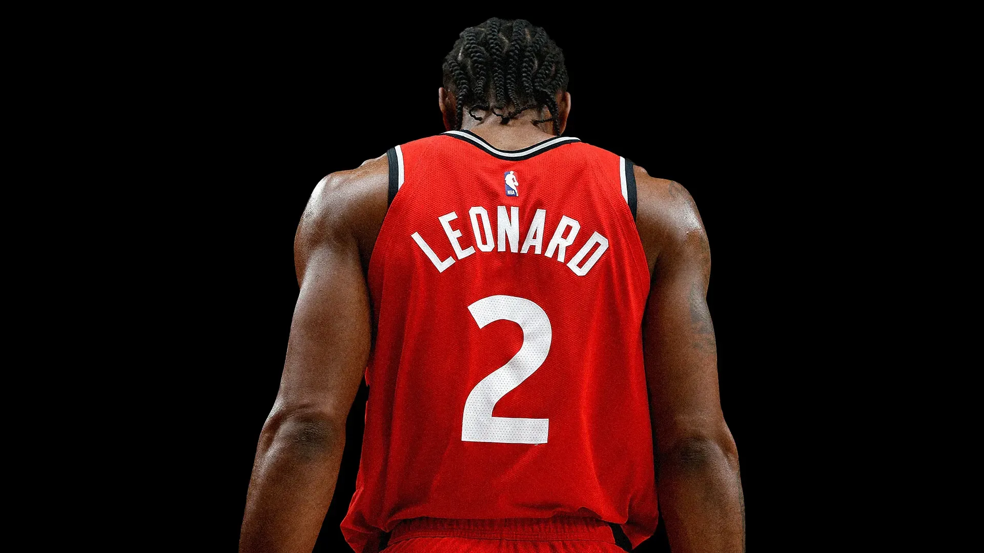 Kawhi Leonard regressa aos Raptors