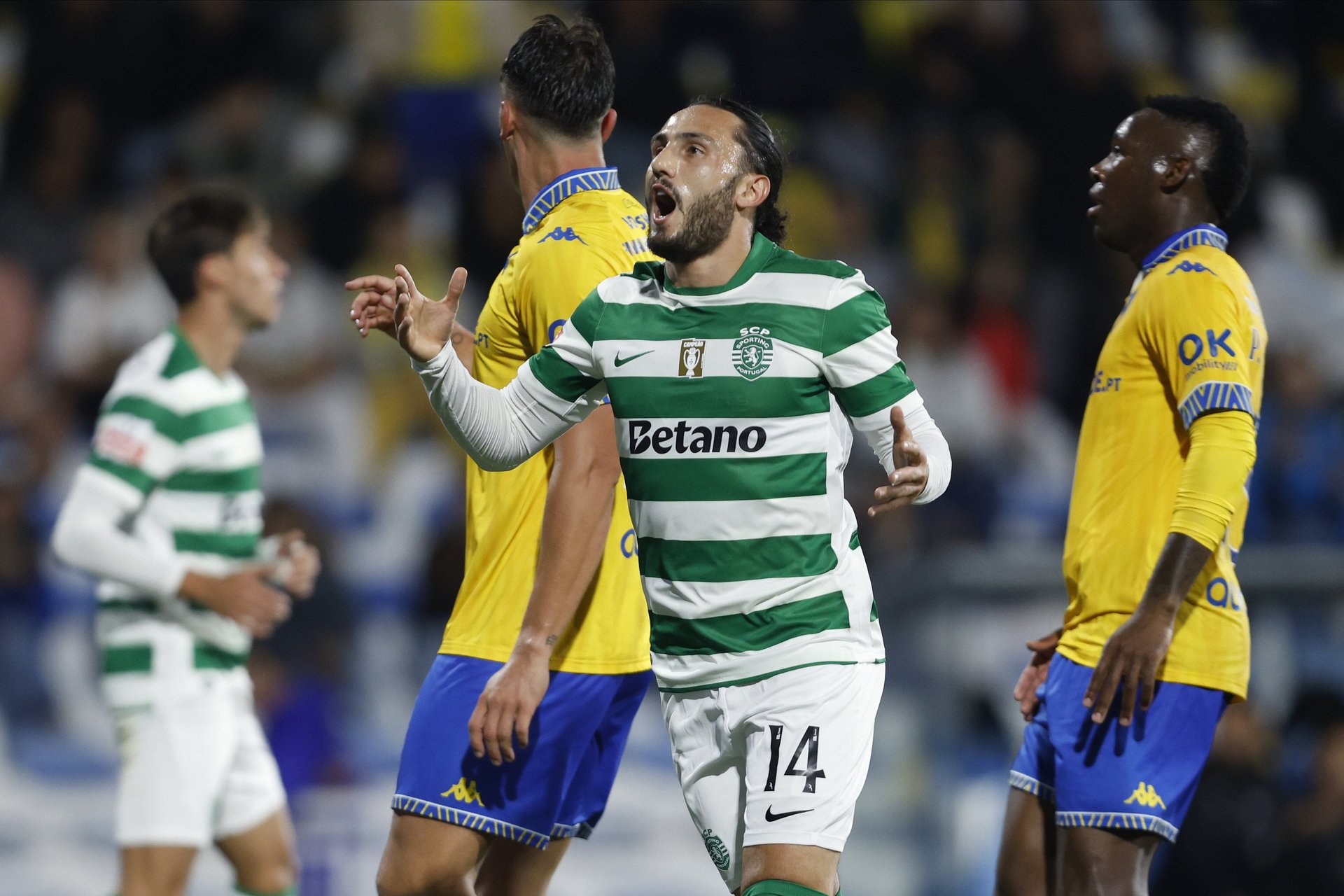 Médio leonino já está em solo espanhol