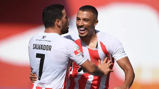 Leixões vence Amarante