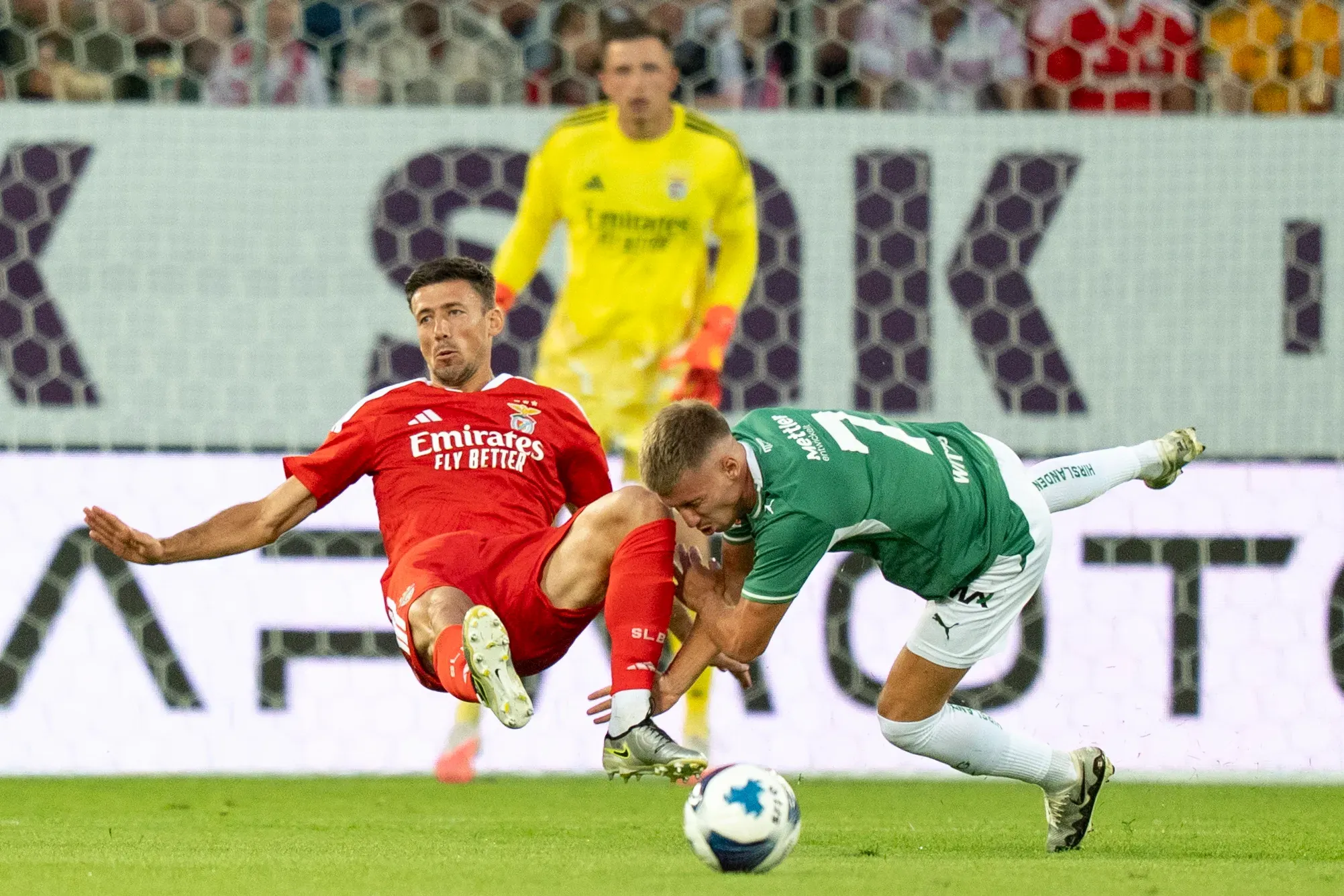 Lenglet faz a 'manita' (5-0; 6-2 no agregado)