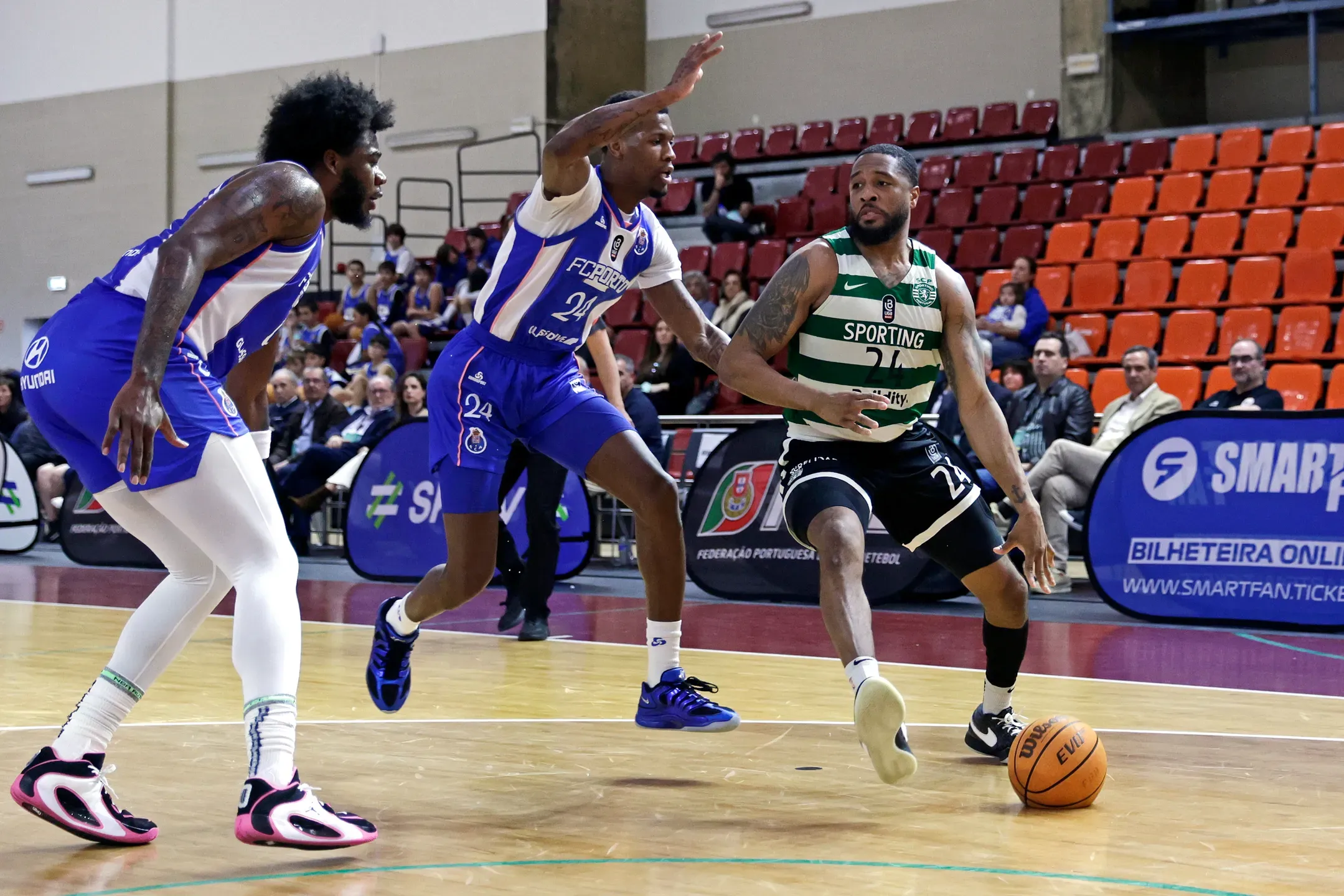 Sporting arruma a casa 