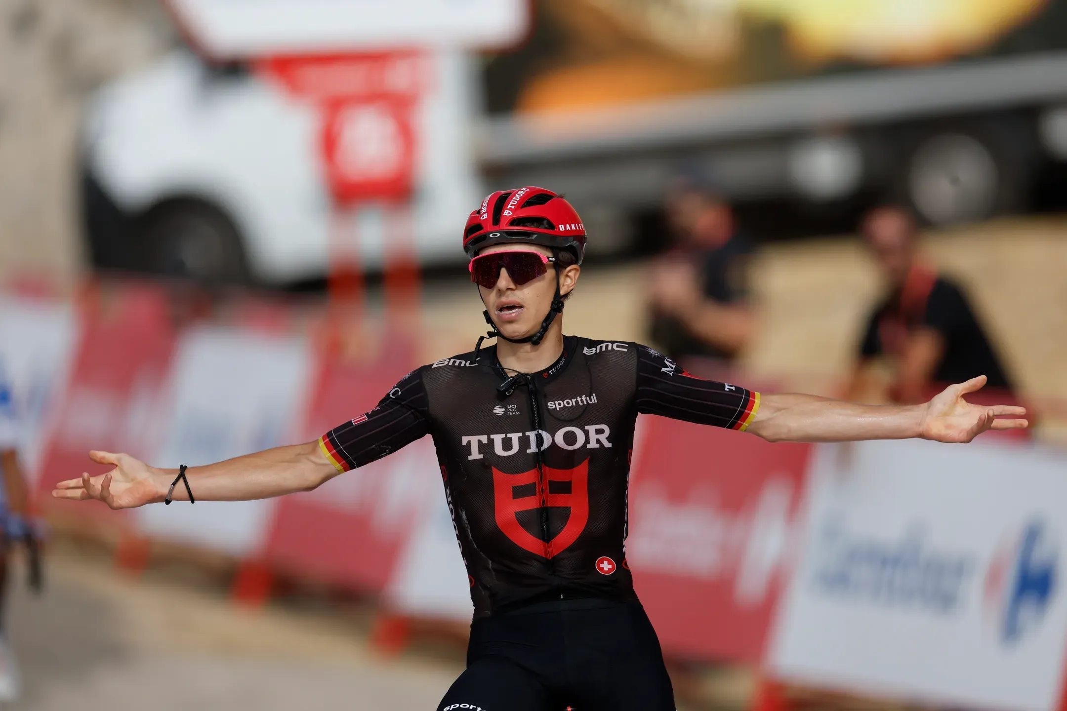 Vuelta: Marco Brenner vence e Mas reforça a liderança