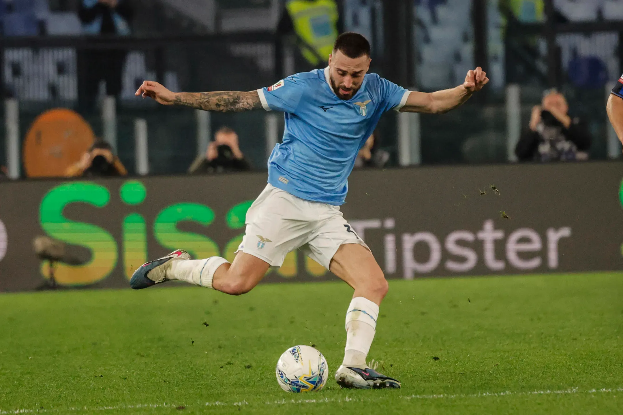 Oficial: Mario Gila é reforço do AC Milan  