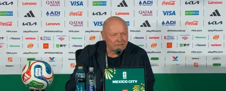 Miroslav Koubek antevê duelo com o México 