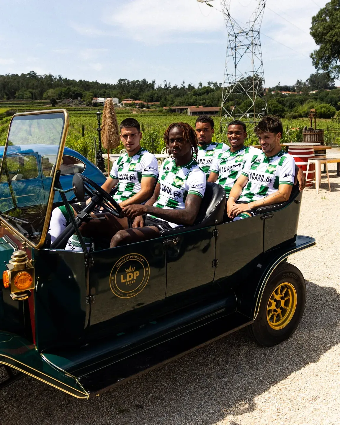 Moreirense apresenta equipamento principal
