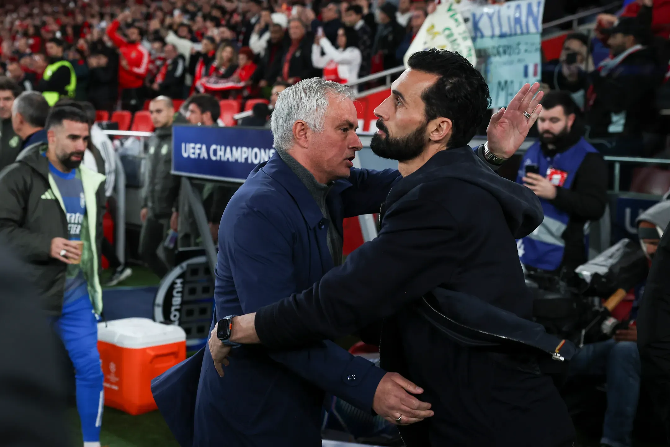 Oficial: Florentino Pérez confirma Mourinho