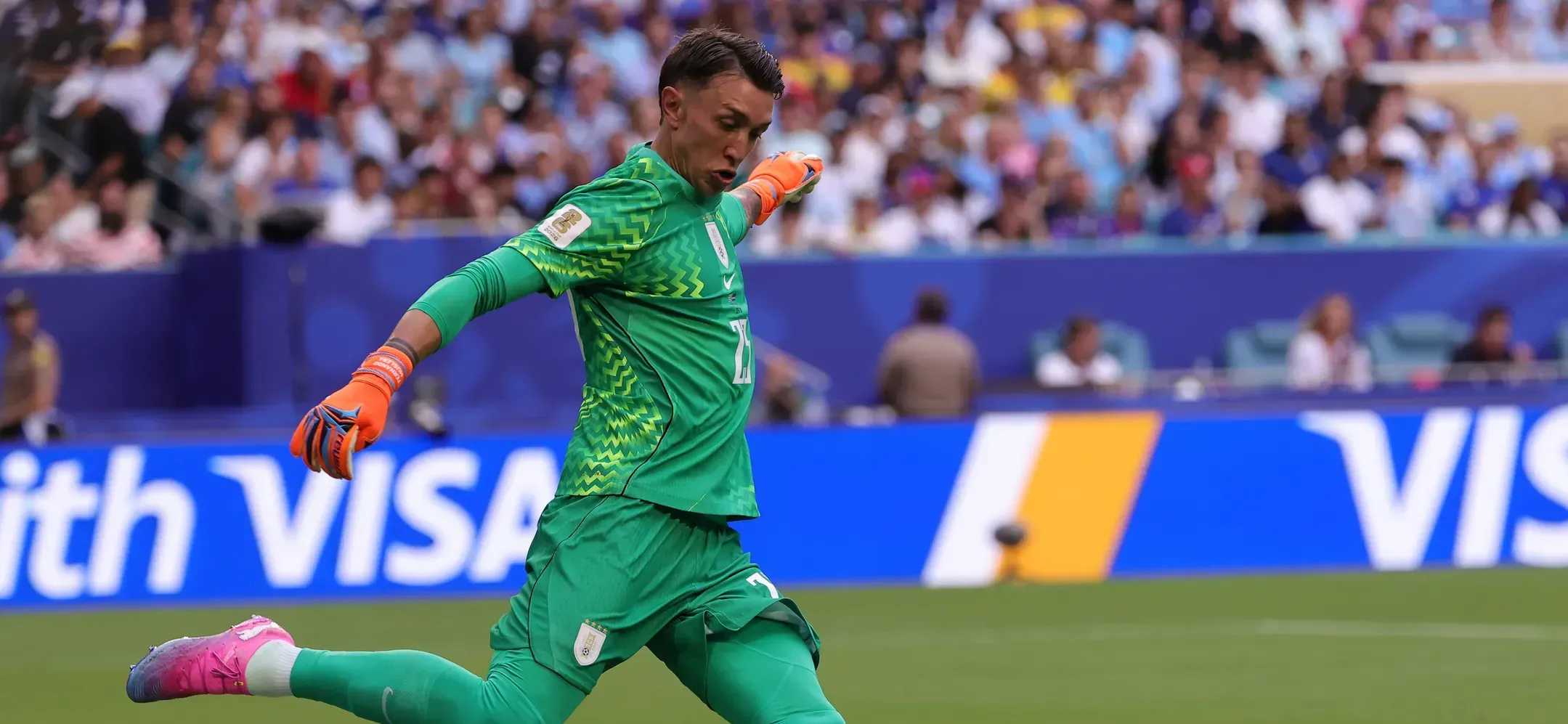 Muslera: "Nunca imaginei estar a sofrer tanto por este desporto"