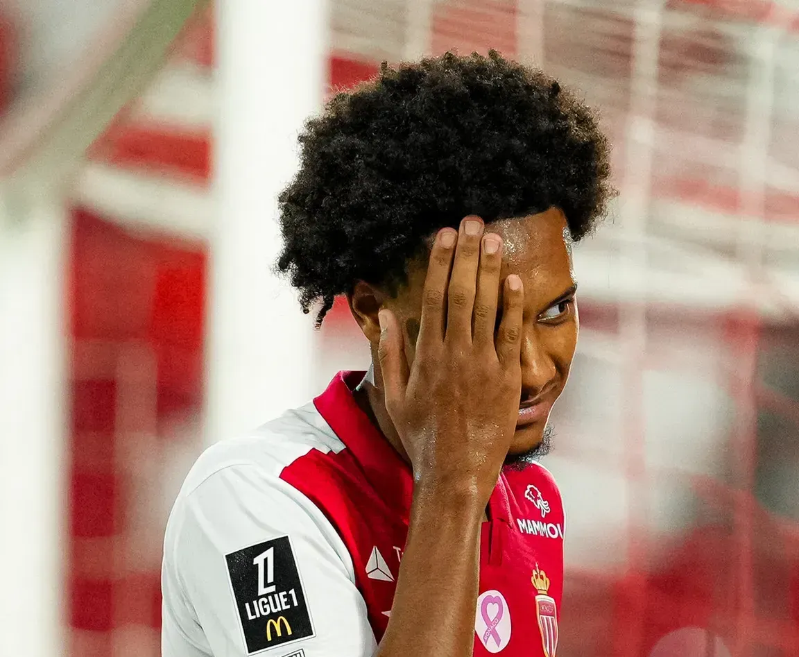 Mónaco escorrega  mas segura primeiro lugar 