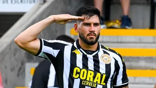 Nacional estreia-se a vencer na Choupana