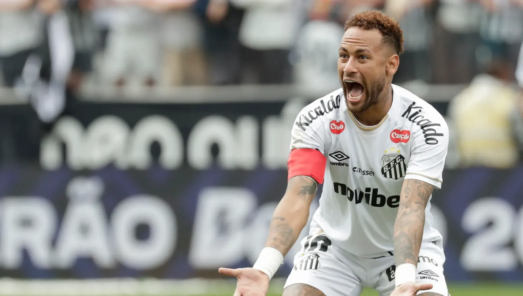 Neymar desmente conflito com colegas