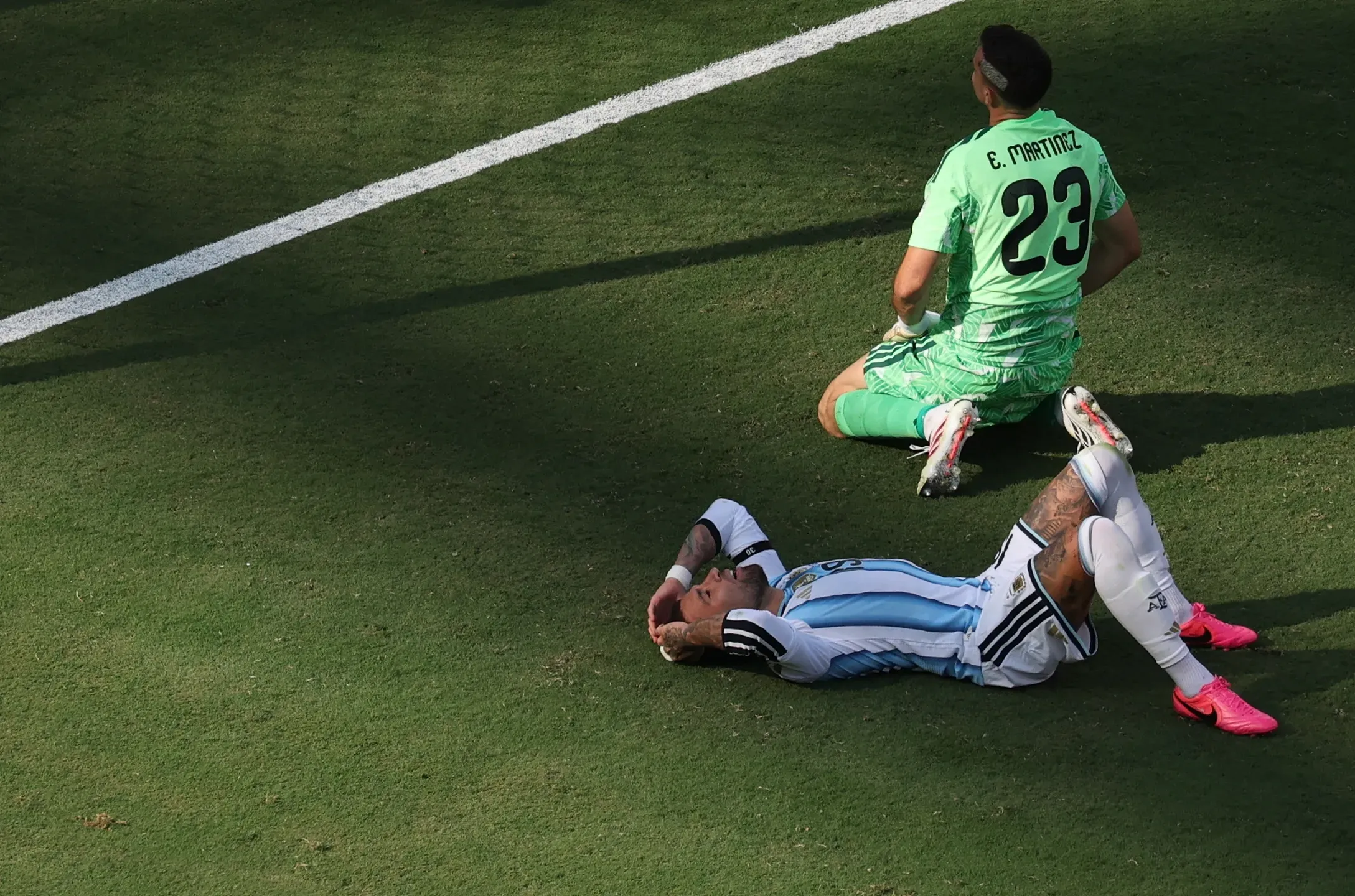 Oficial: Otamendi abandona Argentina