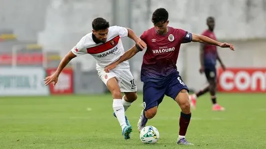 Torreense resgata ponto ao cair do pano