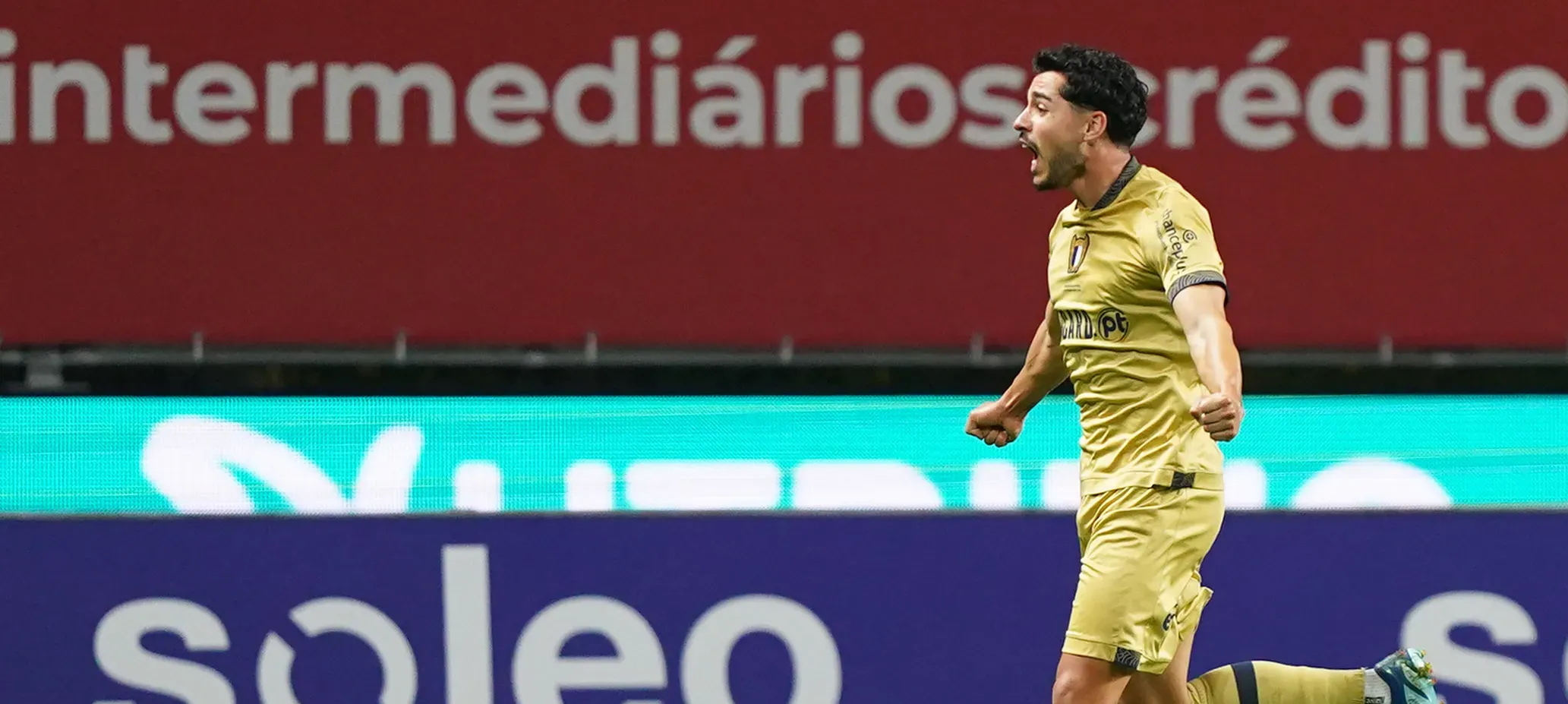 Rafa Soares a caminho do Estrela da Amadora