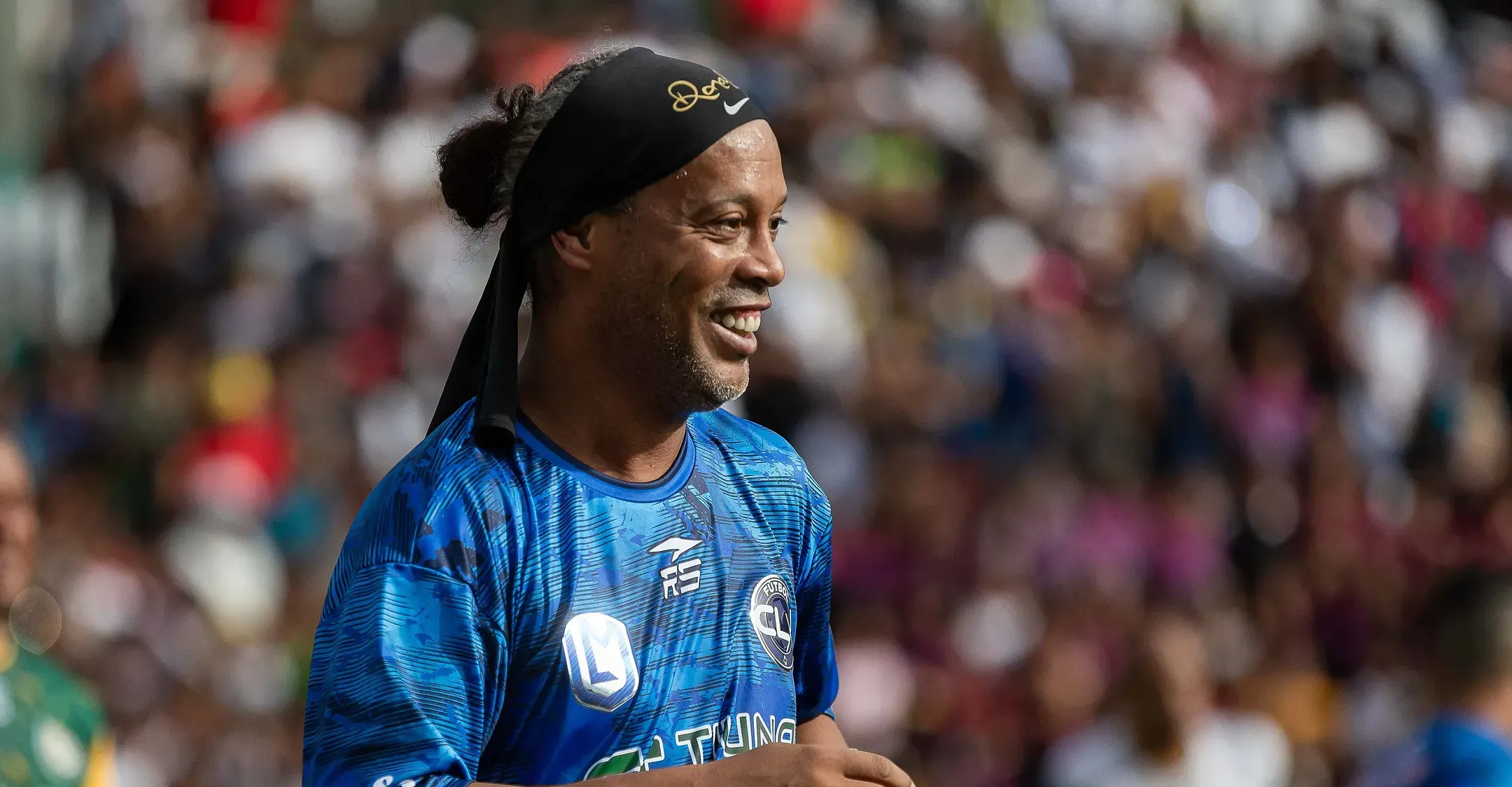 Ronaldinho olha ao 'hexa'