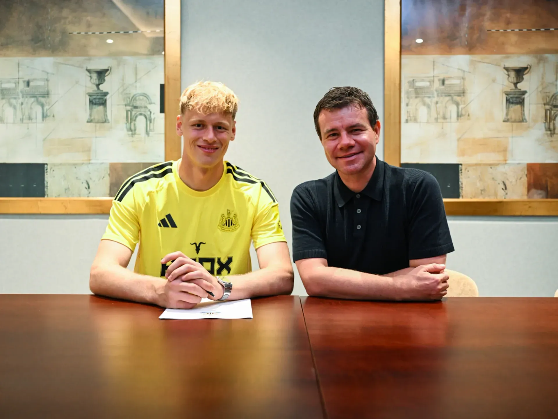 Oficial: Lukas Hornicek é reforço do Newcastle 