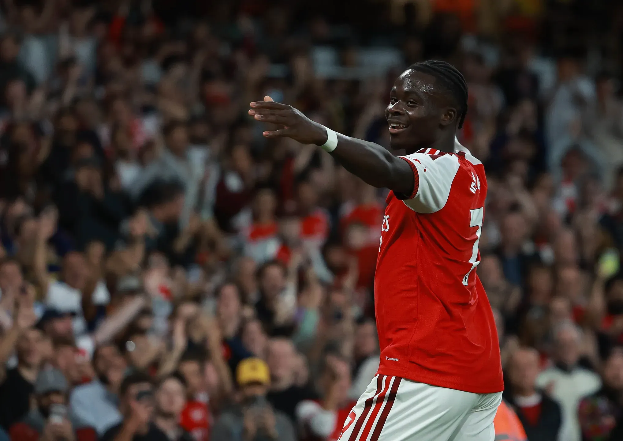Saka garante três pontos ao Arsenal