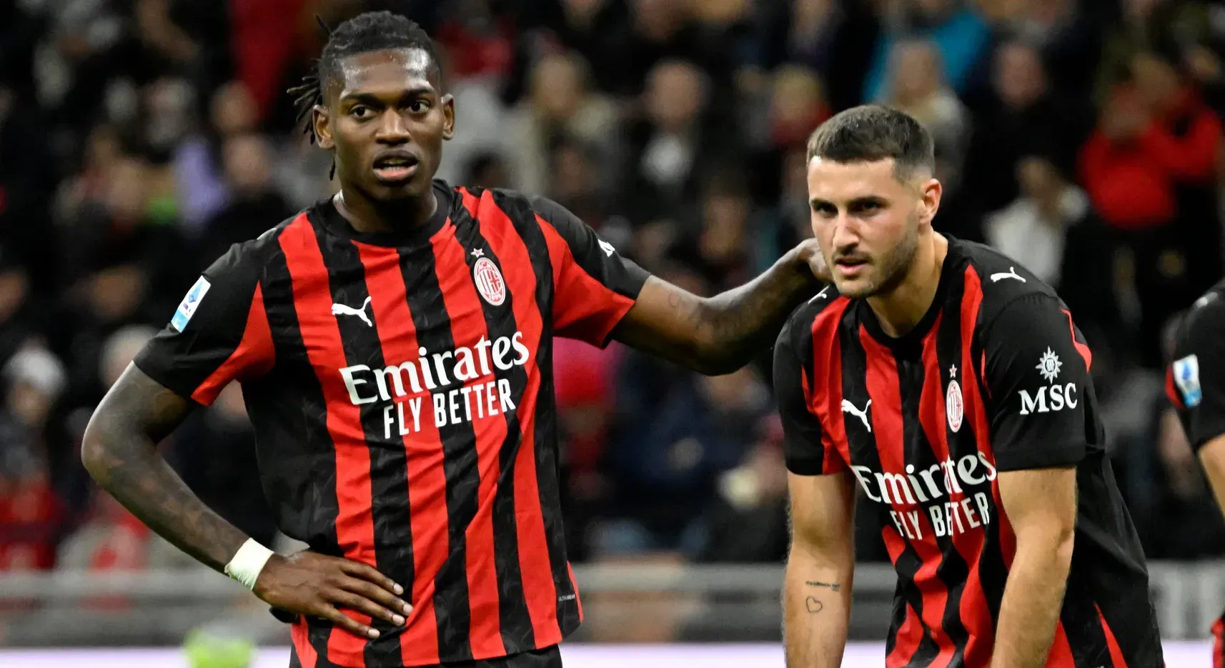 FC Porto negoceia Santiago Giménez com o Milan