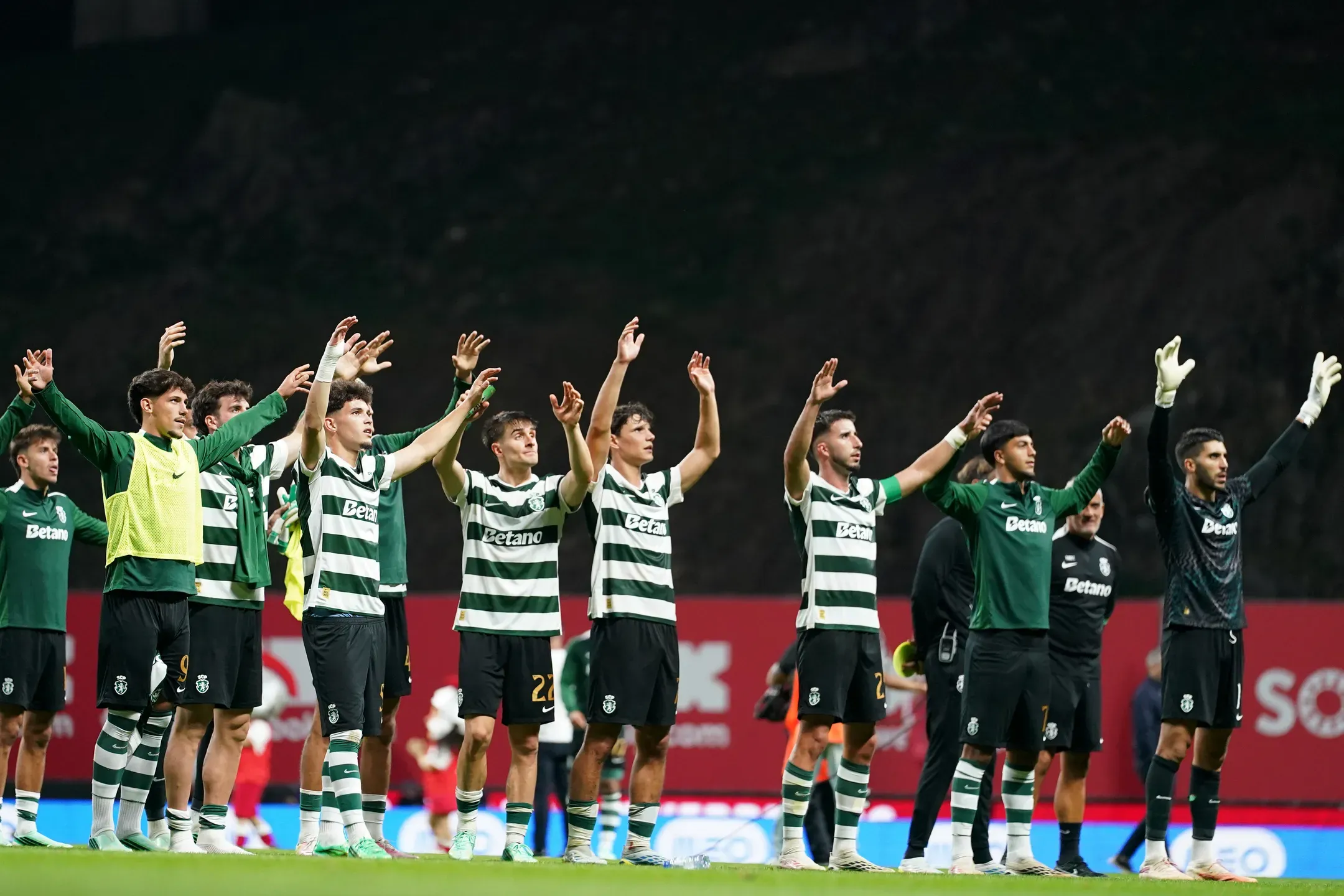 Os 11 iniciais do Lens x Sporting
