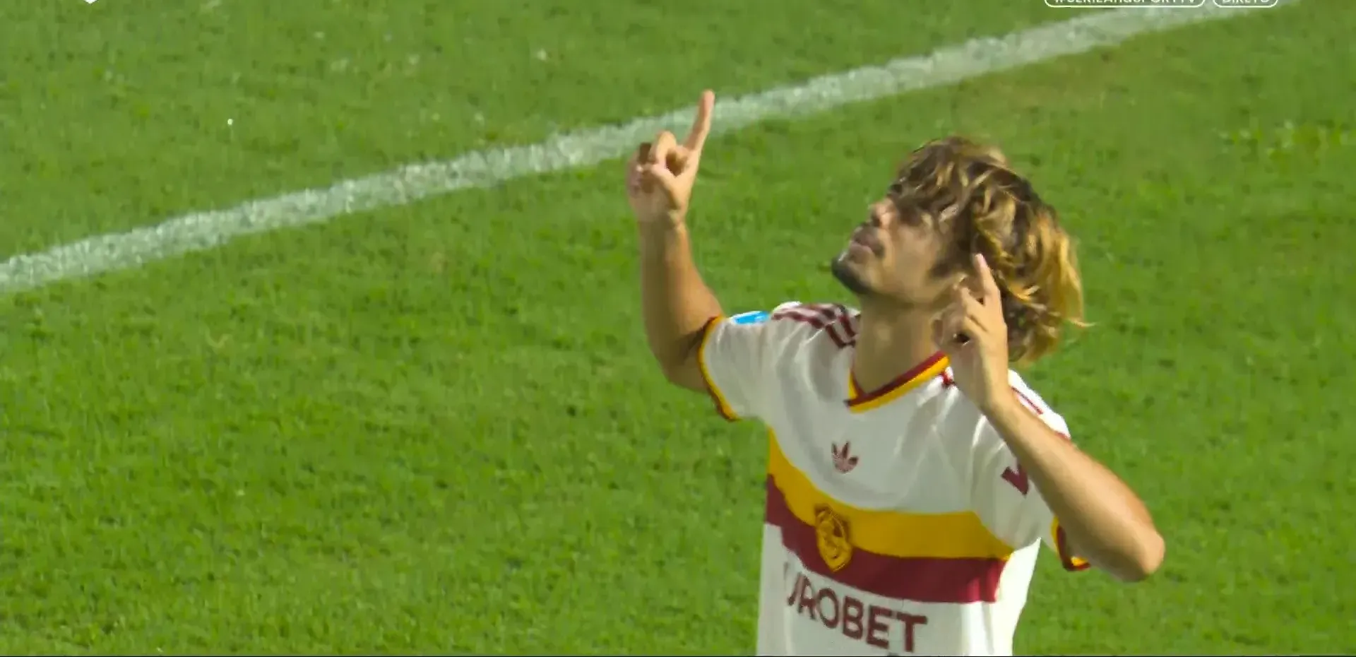Mora já marca pela Roma