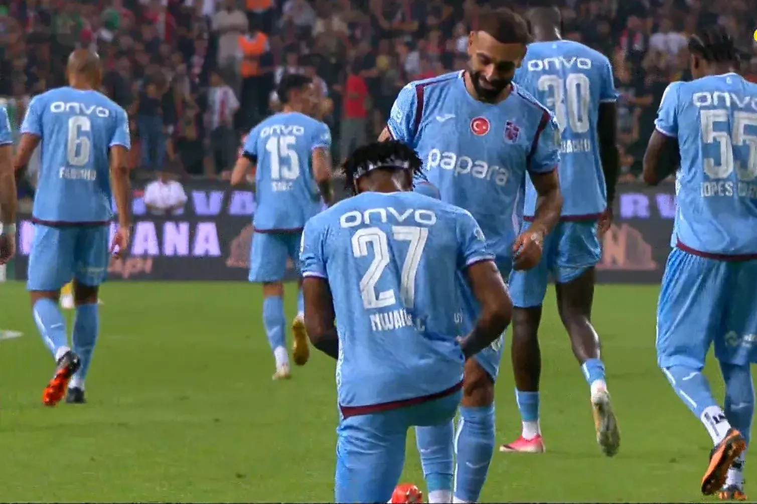 Salah volta a marcar mas não evita derrota do Trabzonspor