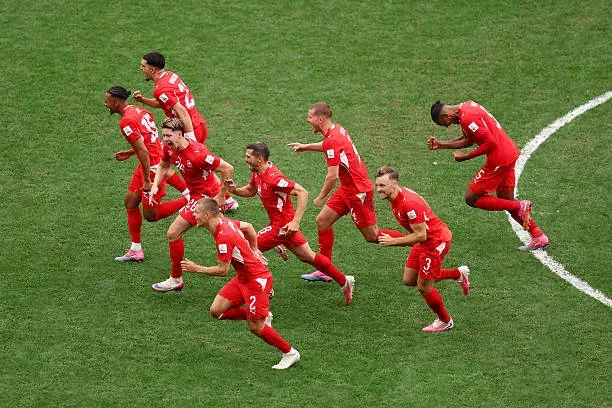 Suíça avança para os 'quartos' do Mundial