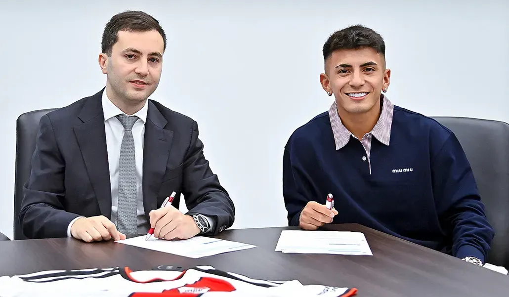 Oficial: Thiago Almada regressa à Argentina