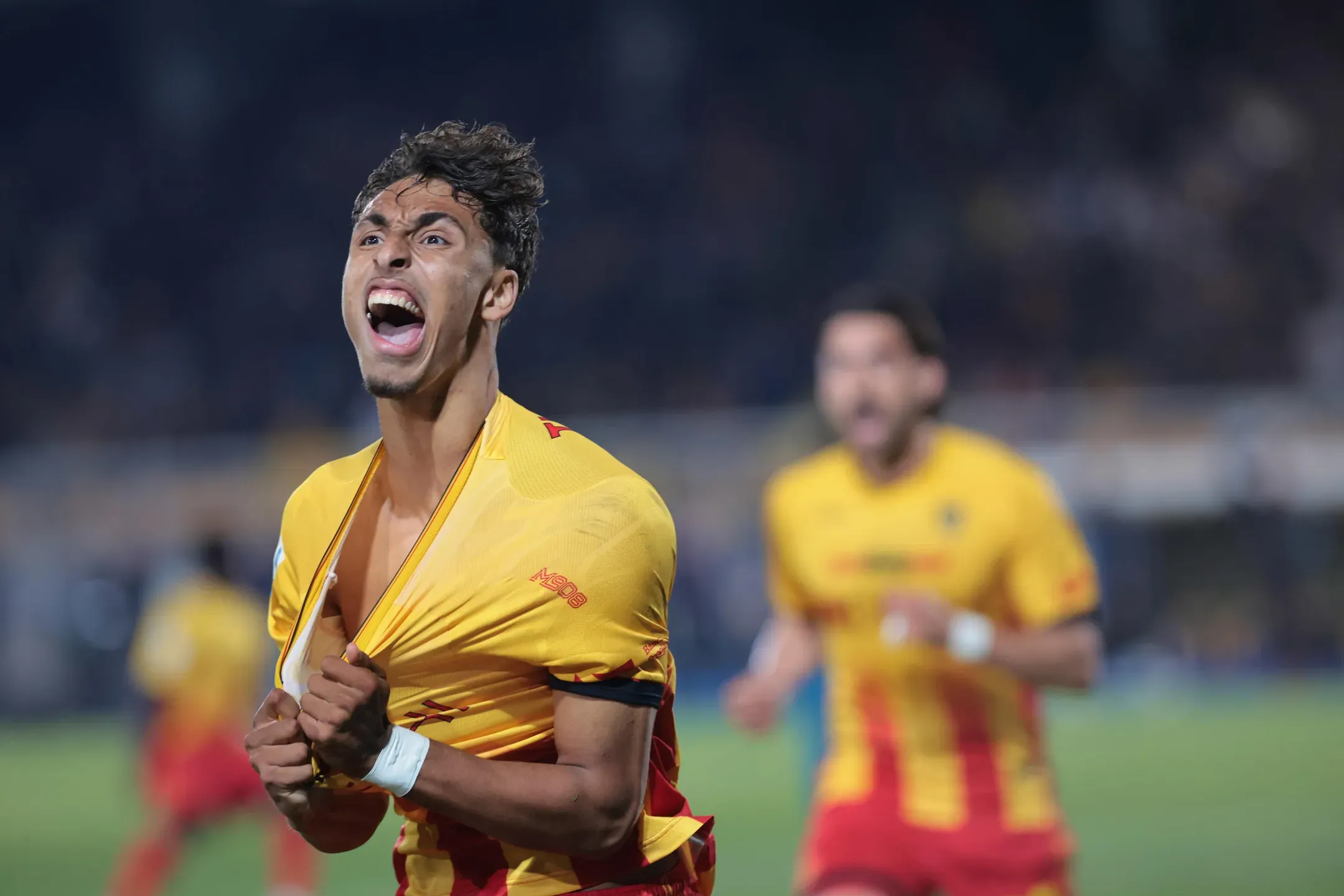 Benfica à carga por Tiago Gabriel