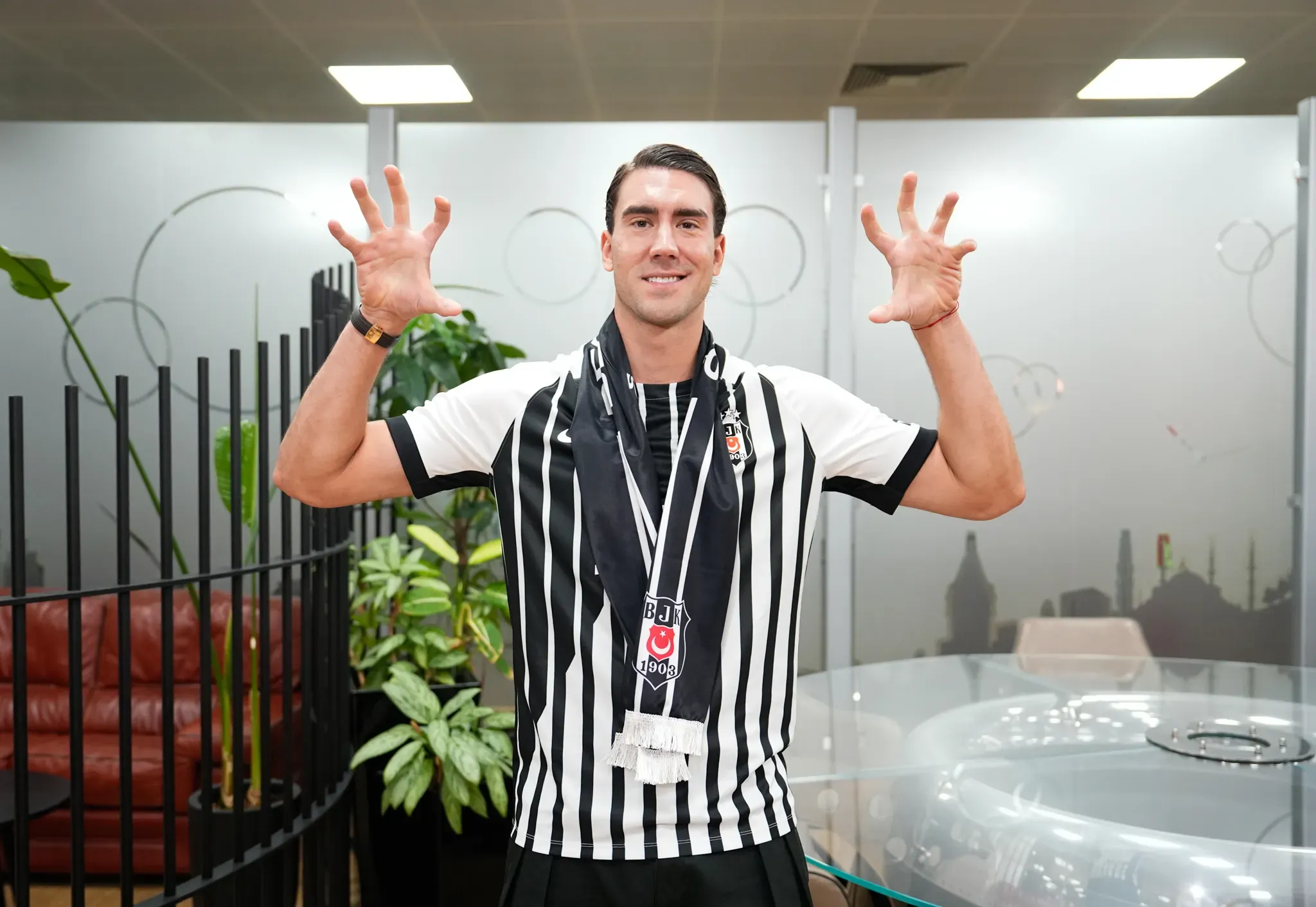 Oficial: Novo craque na Turquia!