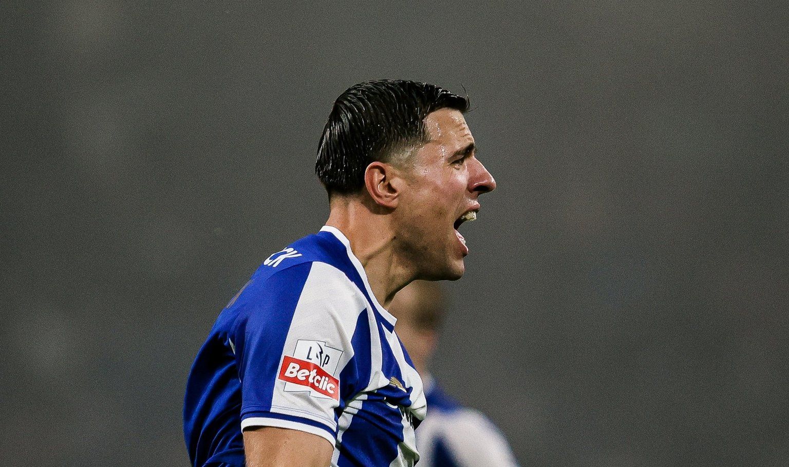 FC Porto recupera Cláudio Ramos e Bednarek