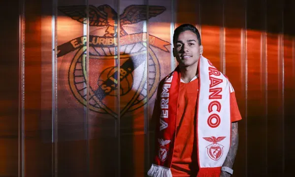 Benfica oficializa internacional brasileiro 