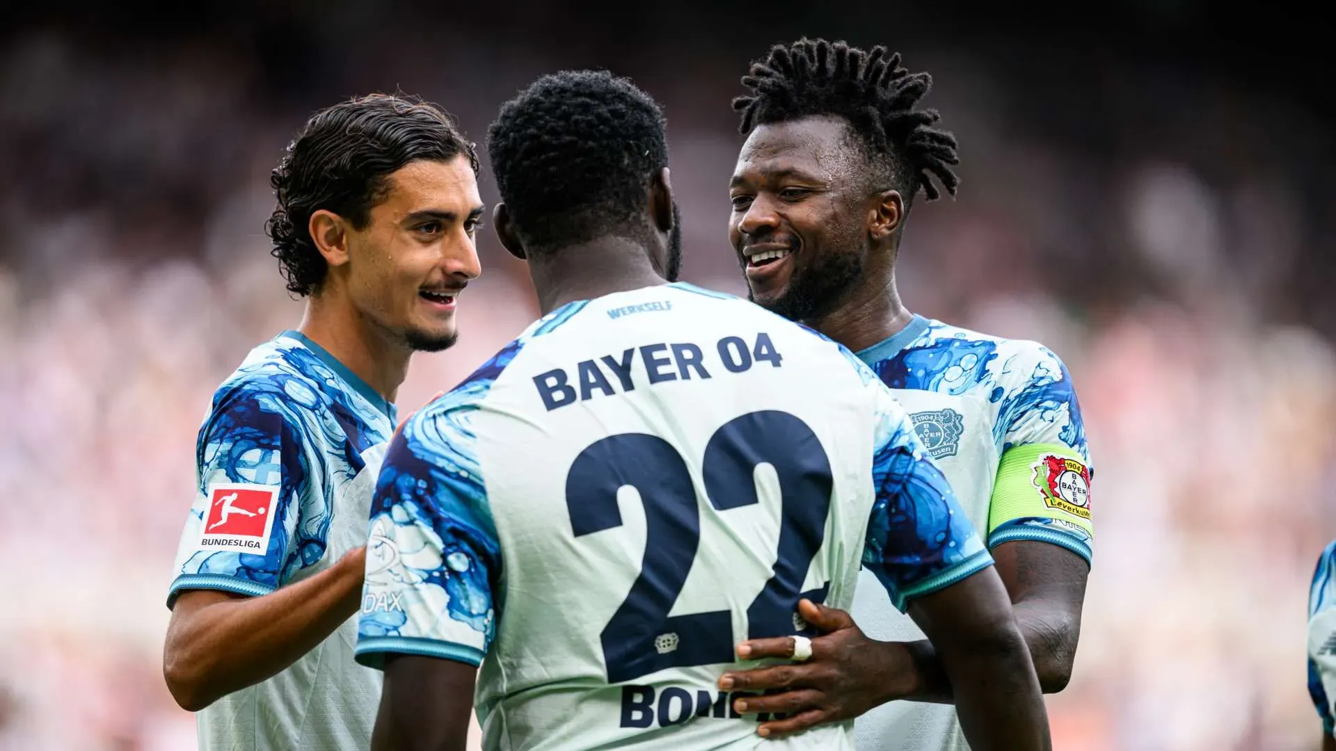 Bayer Leverkusen vence Newcastle  
