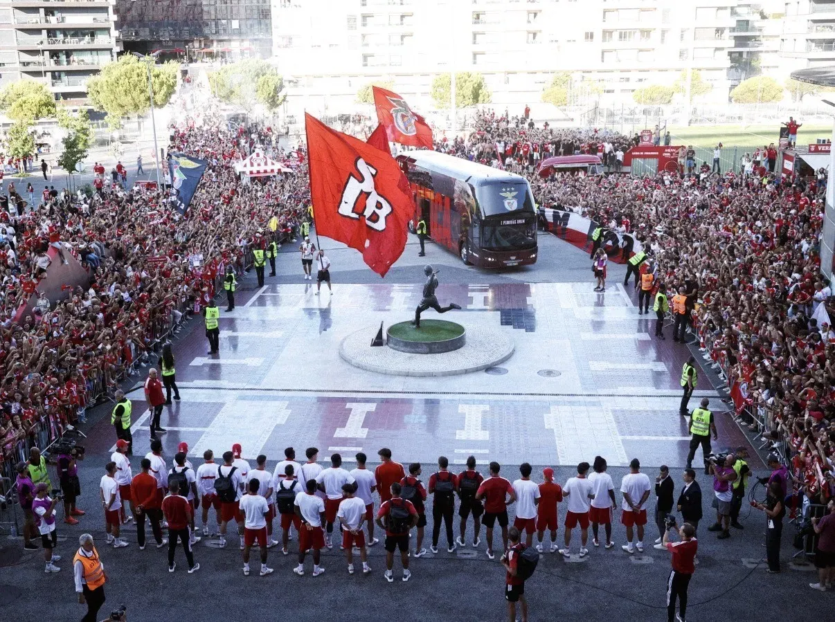 Benfica empata no arranque da Liga