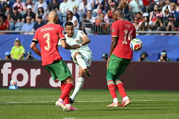 França bate Marrocos e está nas 'meias' do Mundial