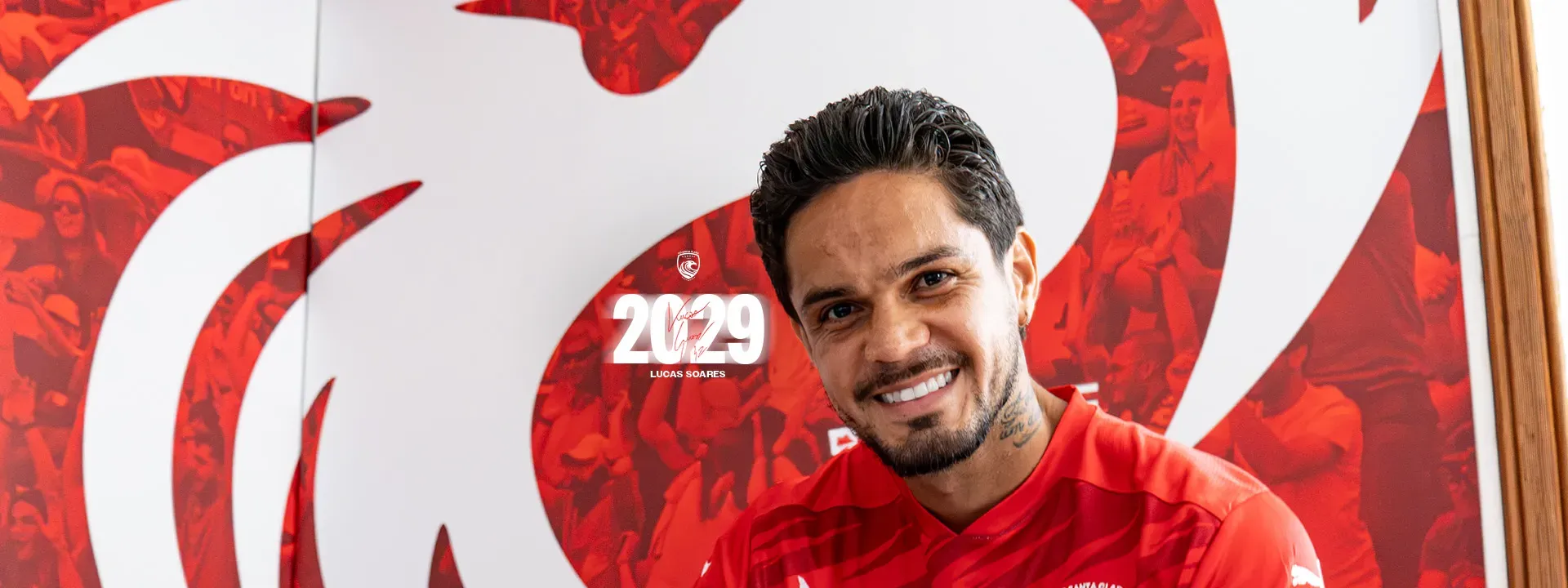 Lucas Soares renova com Santa Clara