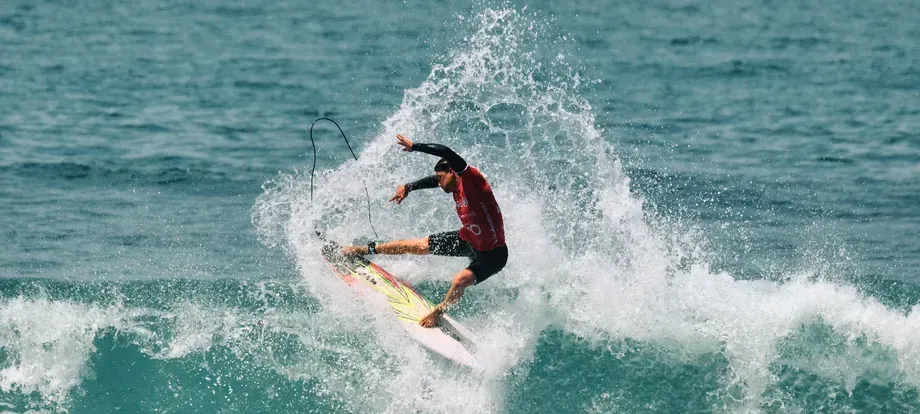 Homenagem a Arran Strong em Ribeira d'ilhas 