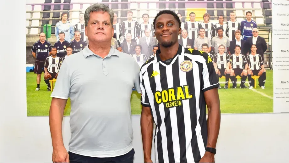 Oficial: Kokolo é reforço do Nacional