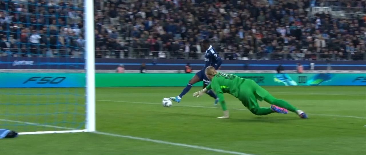Paris FC bate PSG ao cair do pano