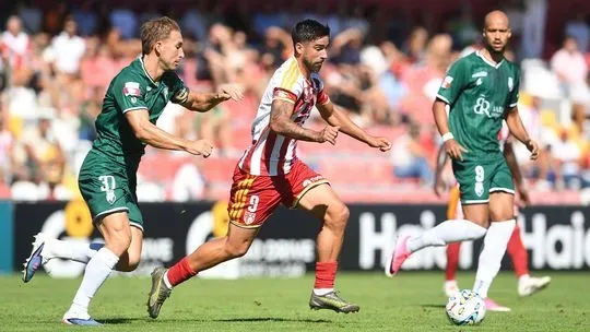 AFS e Farense empatam sem golos